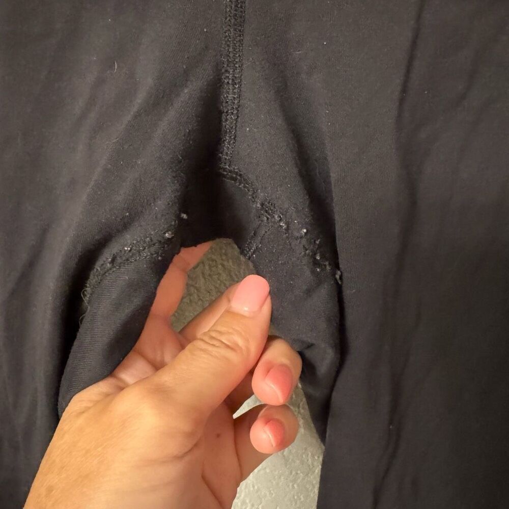 Lululemon Cropped Leggings Size 4 - Picture 5 of 6